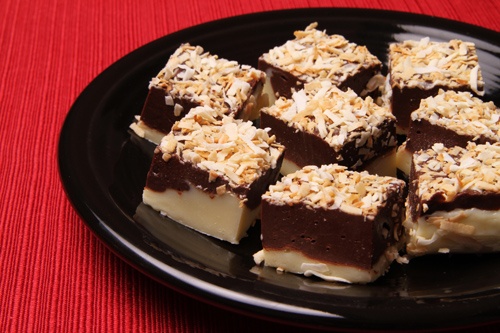 Black_and_White_Toasted_Coconut_Fudge_photo