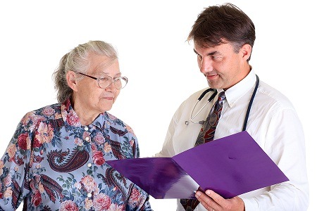 senior_woman_with_doctor